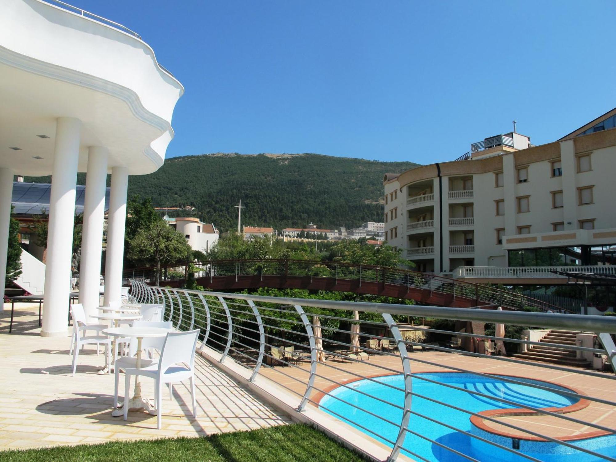 Gran Paradiso Hotel Spa San Giovanni Rotondo Exteriör bild